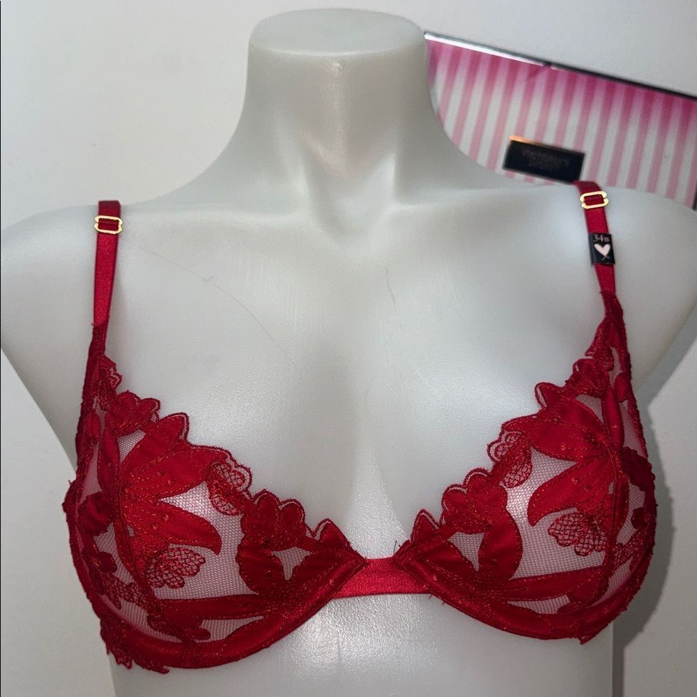 Victoria's Secret Scarlet Lace Bra Set 34B & Small thong NWT - Picture 4 of 7